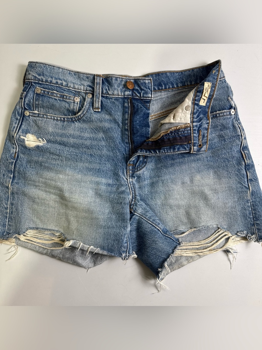 Women’s madewell raw hem relaxed shorts sz 26